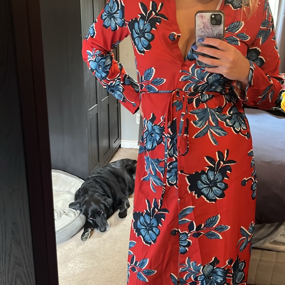 Floral Dress. - Picture 6 of 7